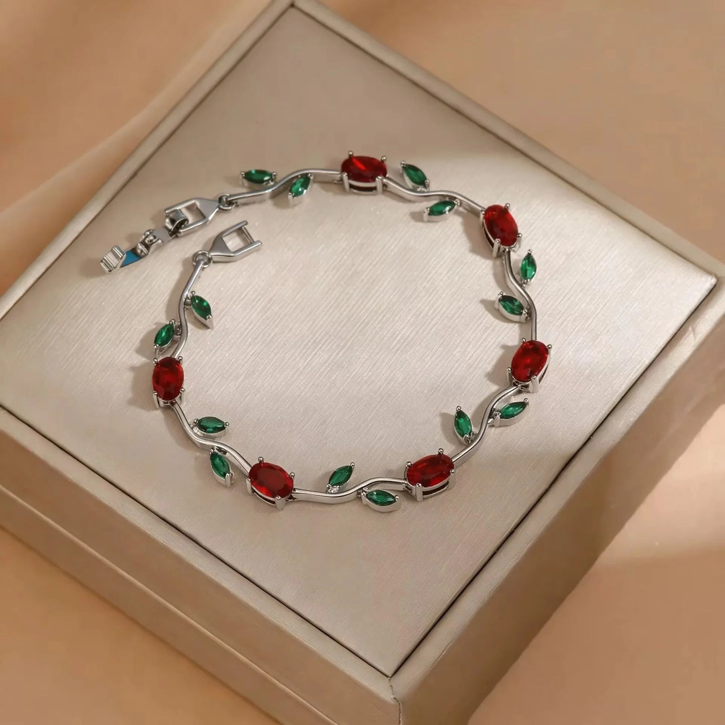 Tulip flower bracelet