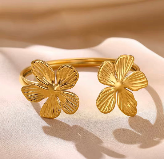 Flower arm cuff