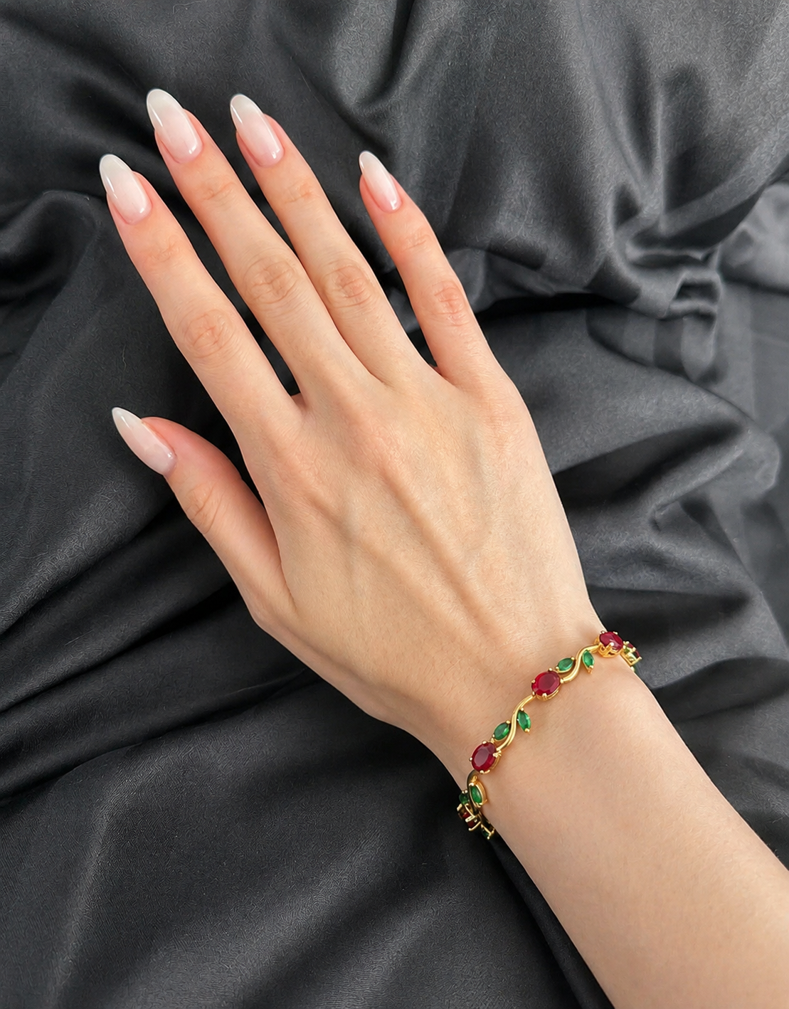 Tulip flower bracelet